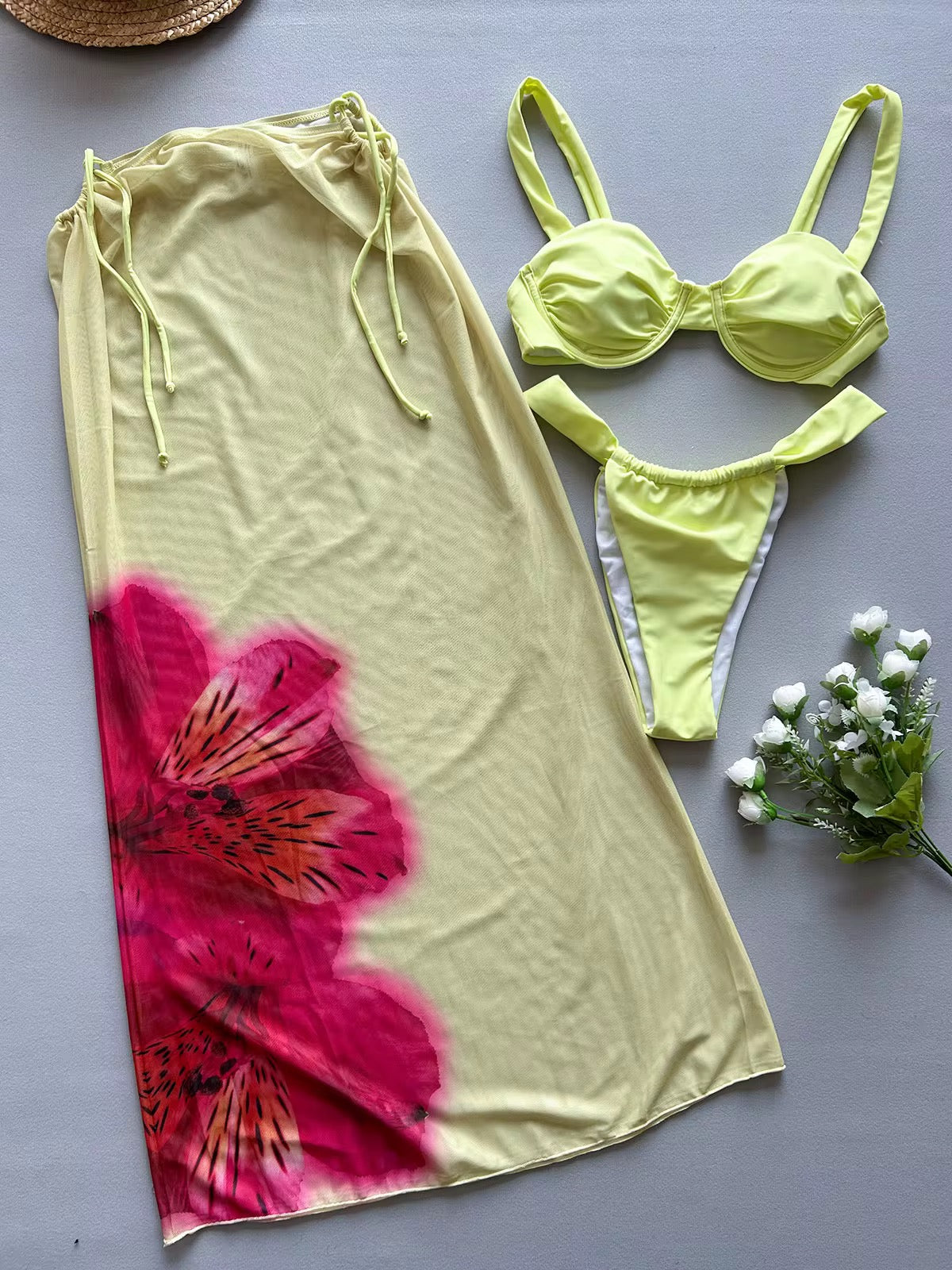 Sueño de Rosas bikini and skirt set